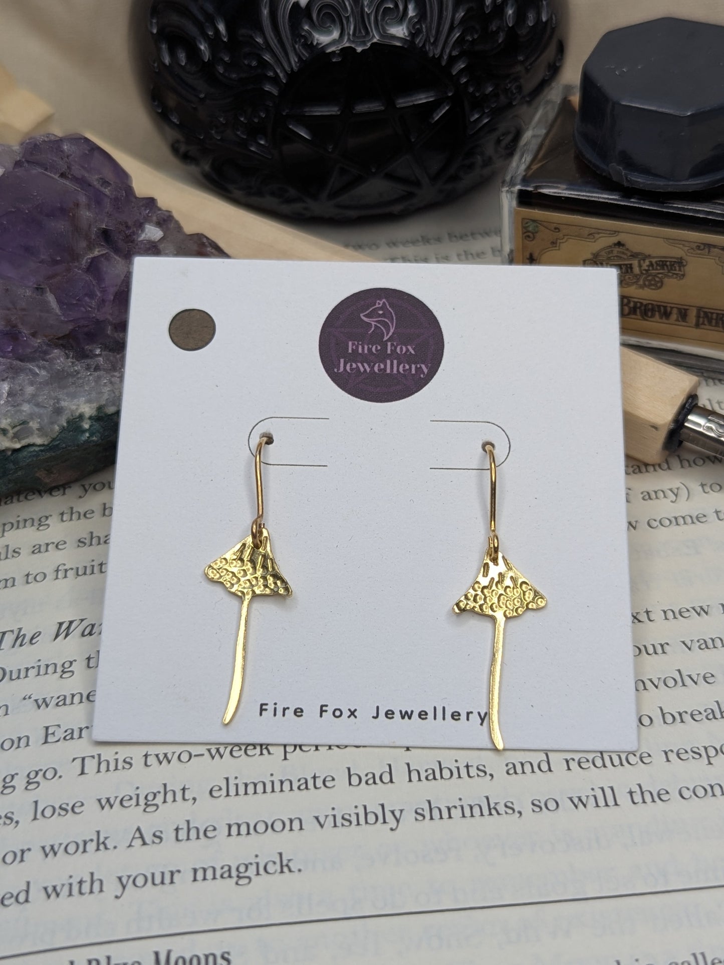Gold Brass Mushroom Earrings: Hammered Parasol & Toadstool Design